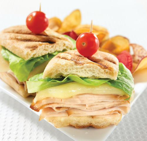Olymel smoked roast turkey breast sandwich
